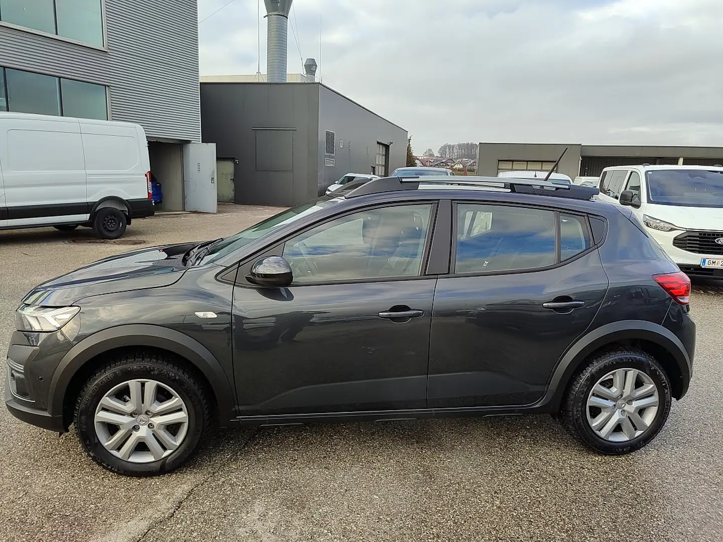 Dacia Sandero Stepway Comfort TCe 90 CVT Grau - 2
