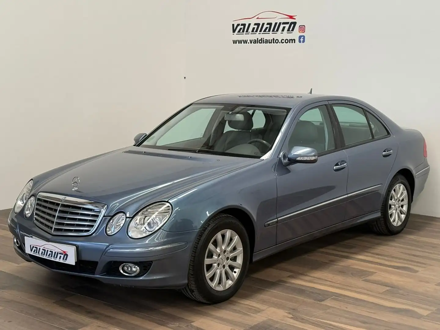Mercedes-Benz E 350 Estate Elegance Aut. Синій - 1