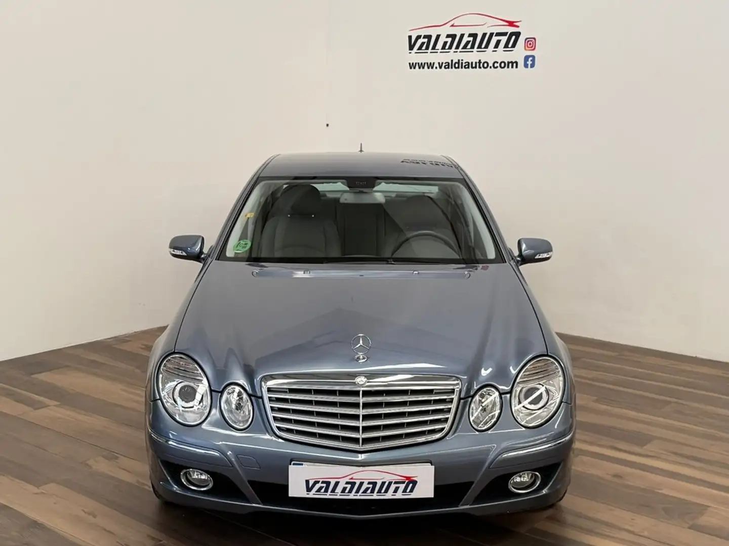 Mercedes-Benz E 350 Estate Elegance Aut. Синій - 2