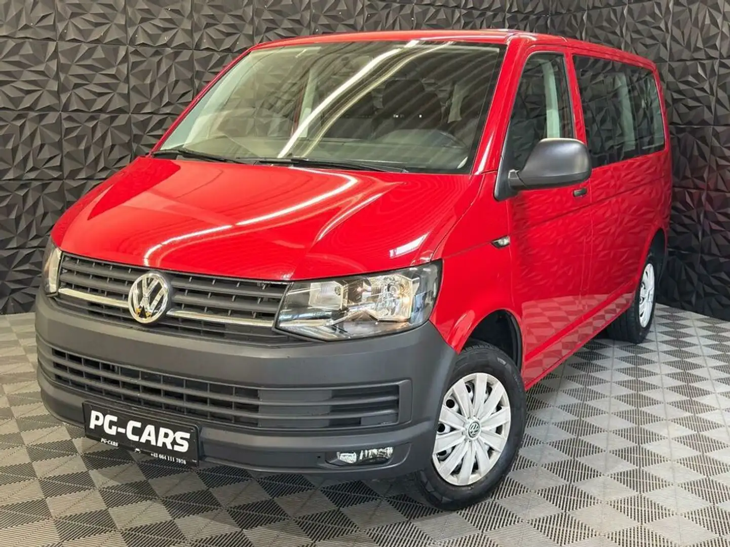 Volkswagen T6 Caravelle 2.0 TDI Trendline 9 Sitzer Rot - 1