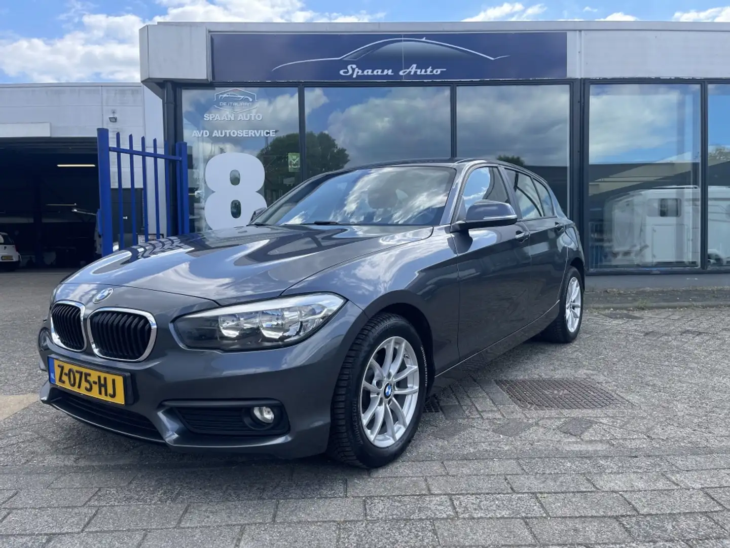BMW 116 1-serie 116i Sport | FACELIFT | BLEUTOOTH | LED | Grau - 1