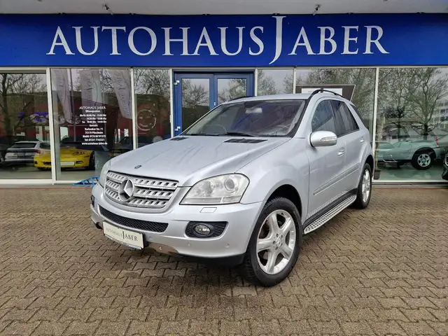 Mercedes-Benz ML 350 4M Sport DT. FZG 2.HD LUFTFEDERUNG AHK