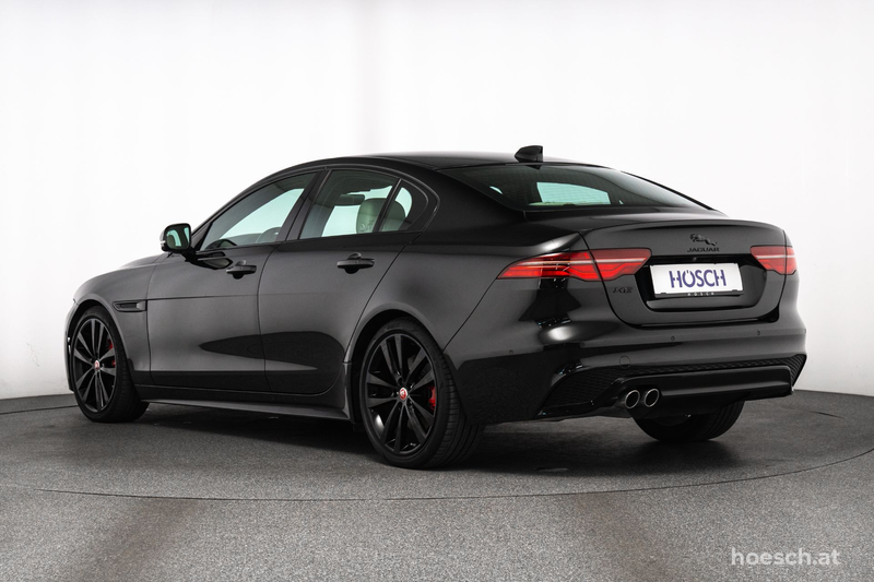 Jaguar XE D200 R-Dynamic BLACK EDITION MEGA-ANGEBOT ++ — photo 4