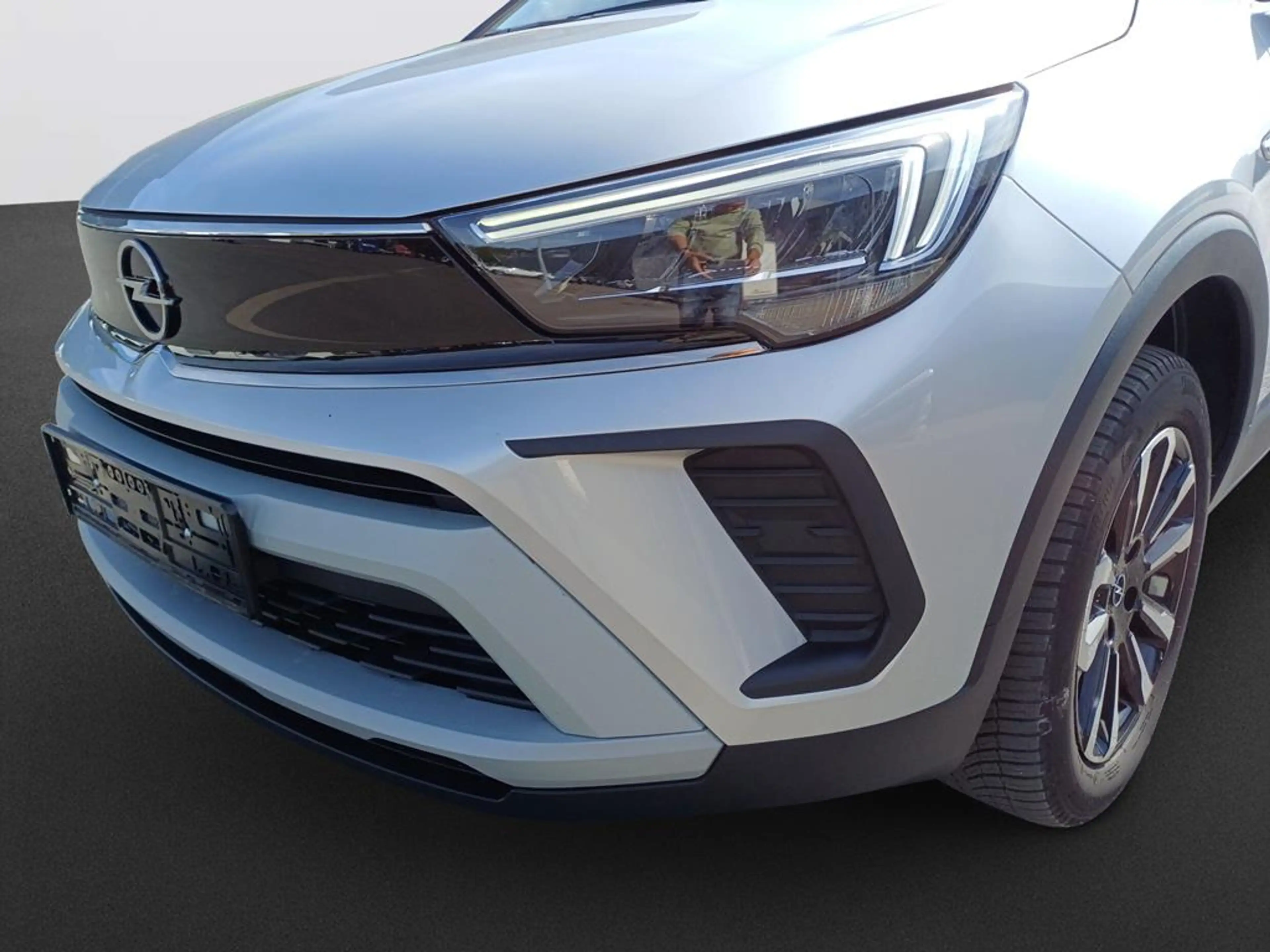 Opel Crossland . Elegance 1.2 Direct Injection Turbo 81 kW (110 P — photo 8