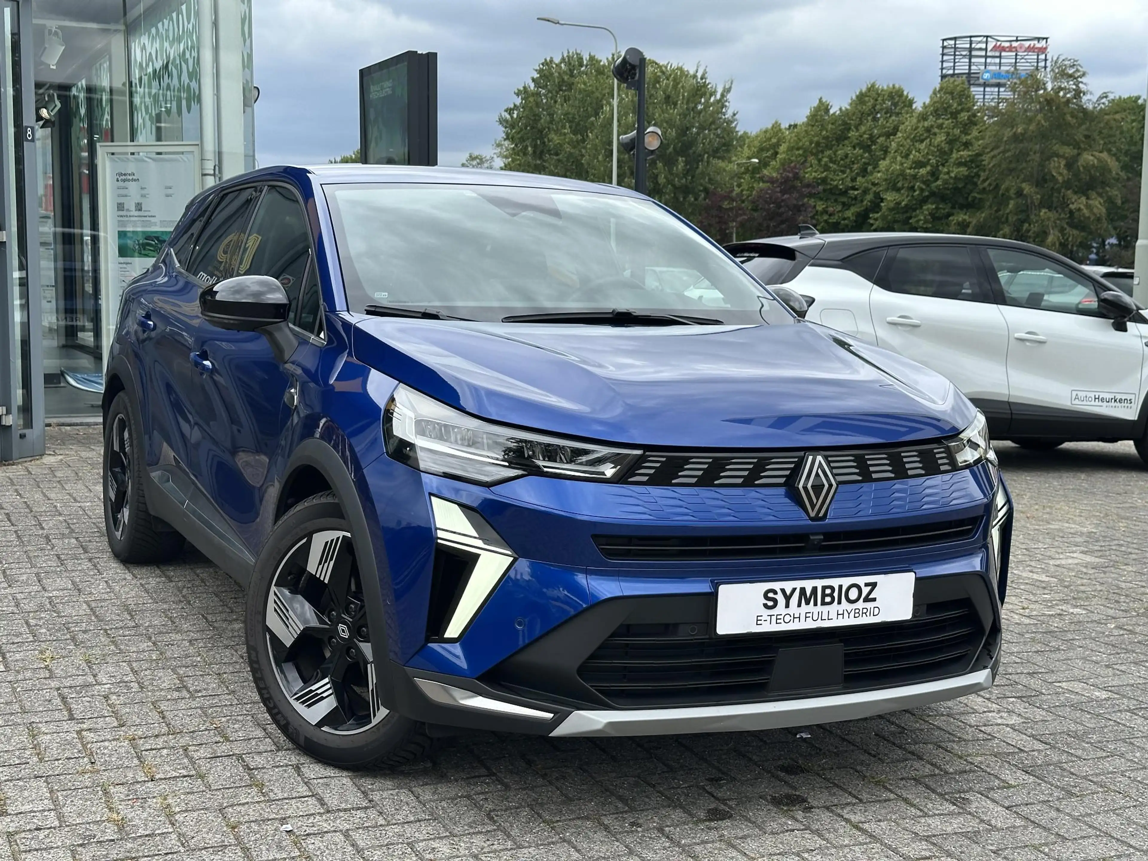Renault Symbioz Iconic E-Tech Full Hybrid 145 l AUTOMAAT l Elektri — photo 3