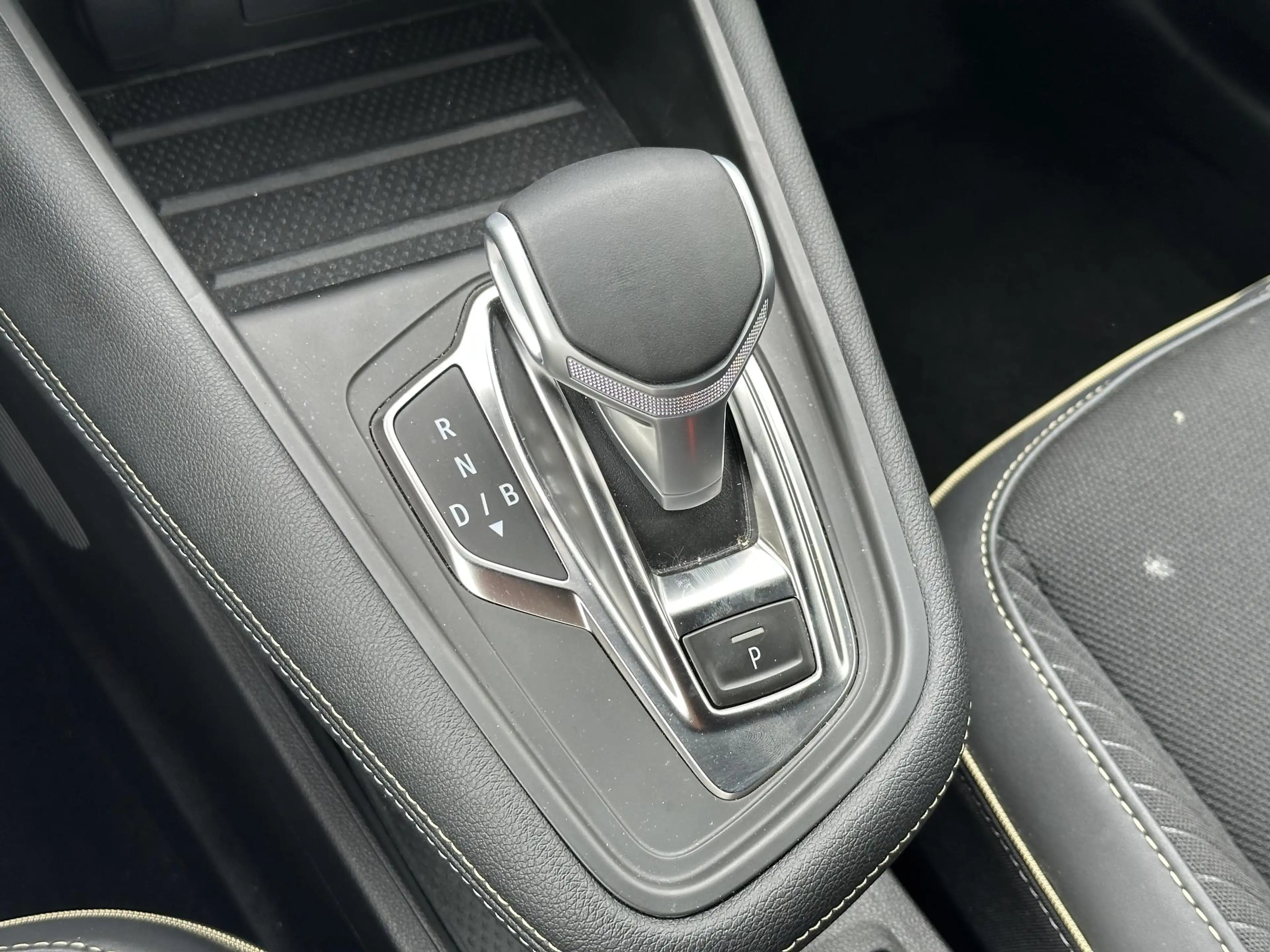 Renault Symbioz Iconic E-Tech Full Hybrid 145 l AUTOMAAT l Elektri — photo 11