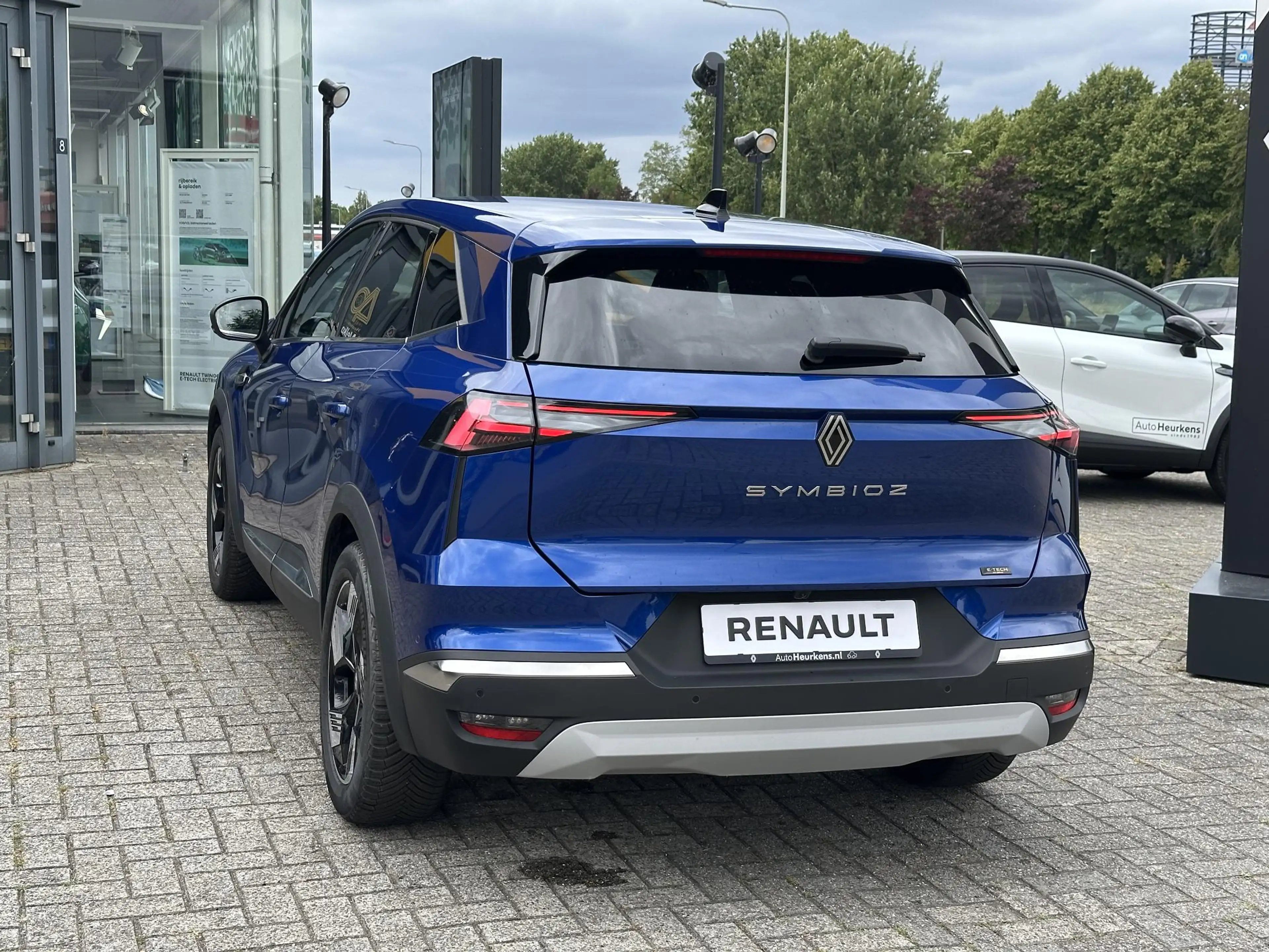 Renault Symbioz Iconic E-Tech Full Hybrid 145 l AUTOMAAT l Elektri — photo 4