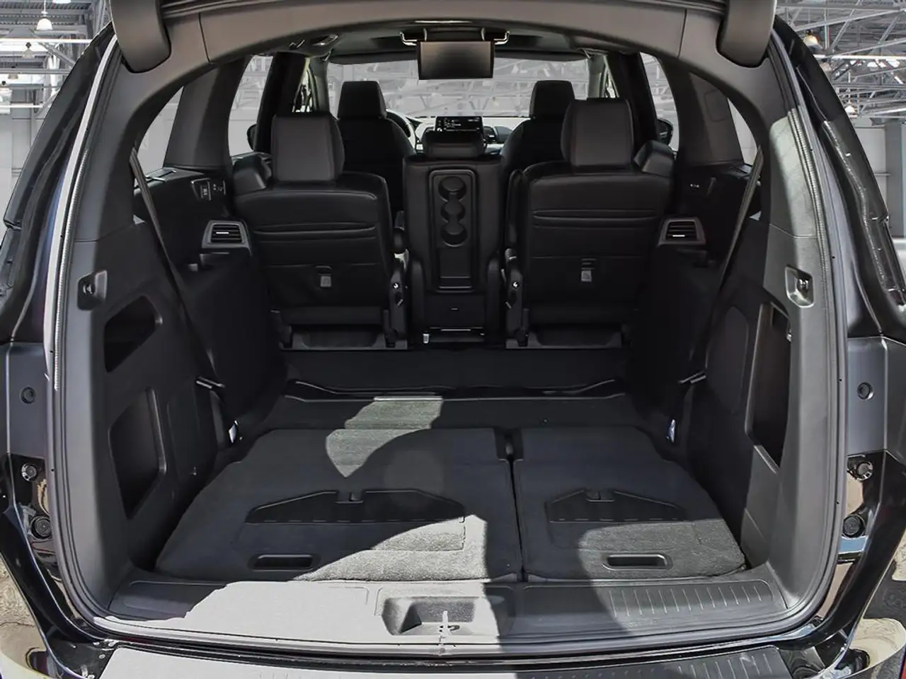 Honda Odyssey снимка Honda Odyssey