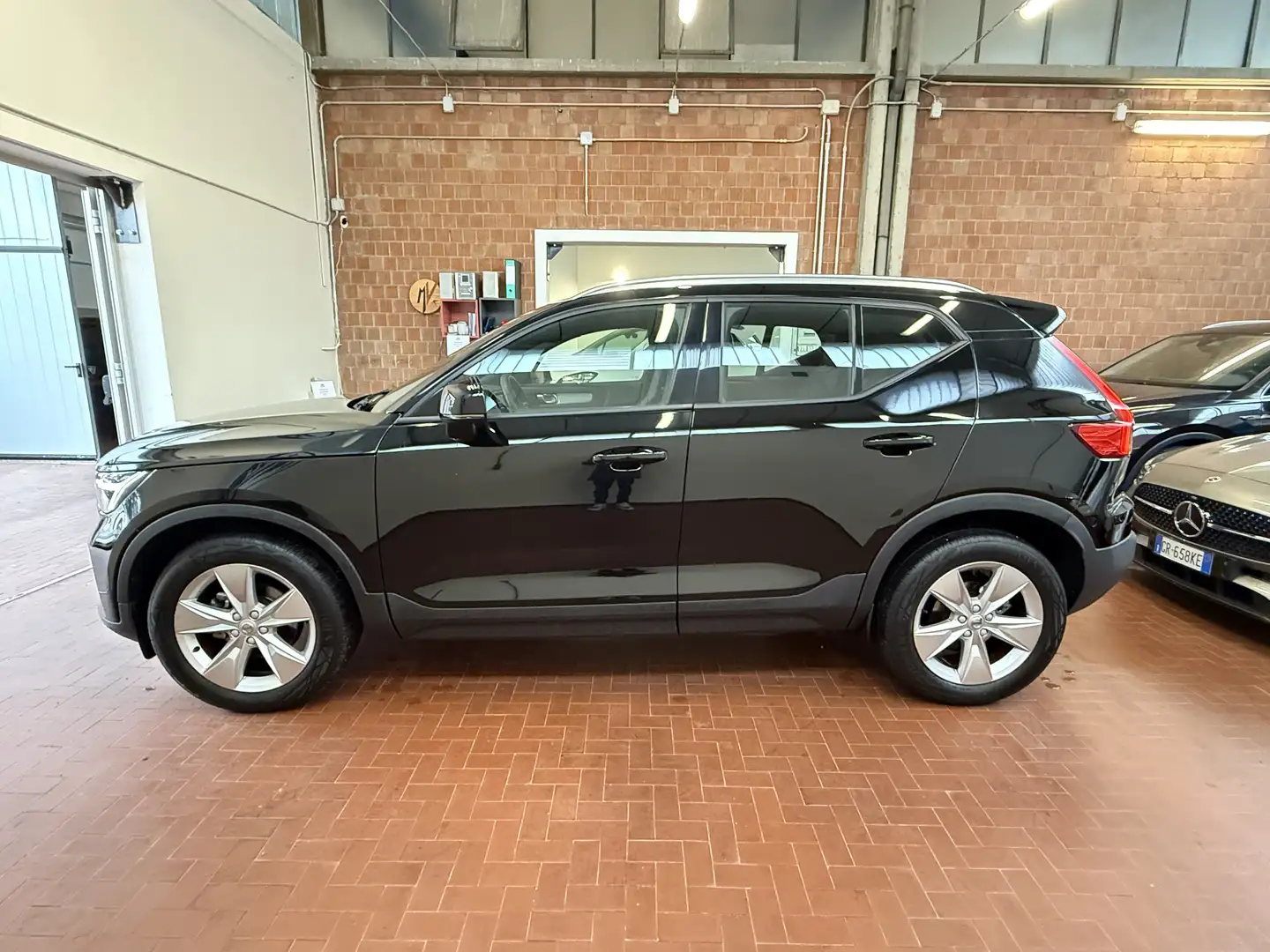 Volvo XC40 1.5 t2 Core auto+unico proprietario+tagliandi uff Noir - 2