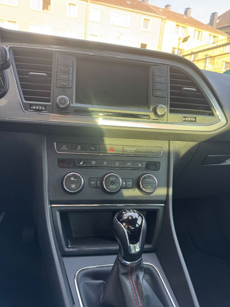 SEAT Leon FR — photo 11