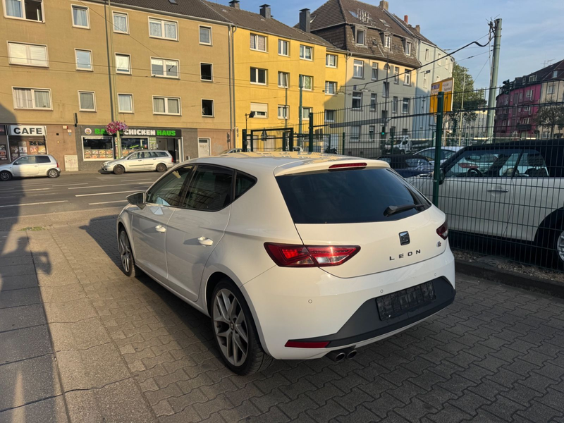 SEAT Leon FR — photo 6