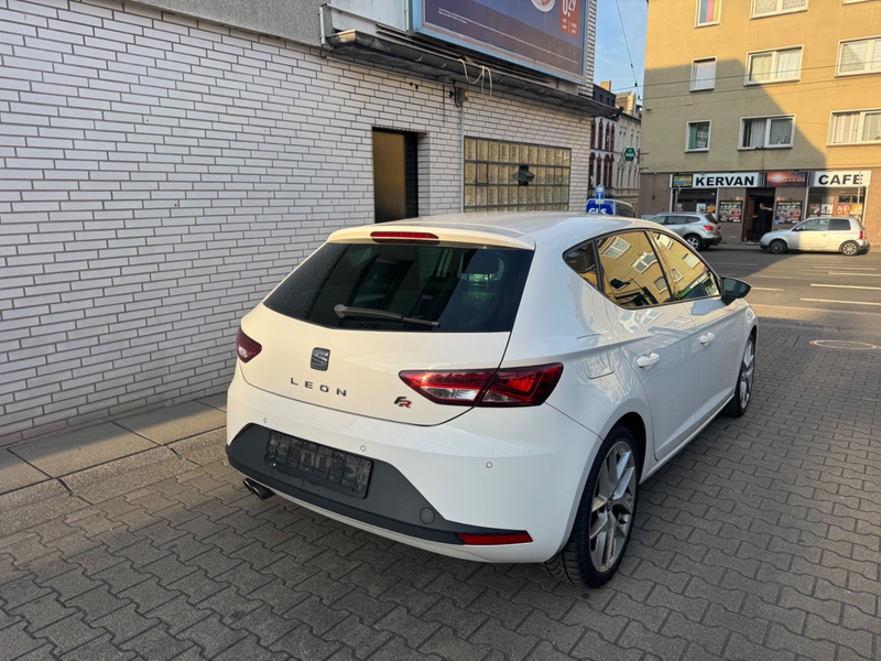 SEAT Leon FR — photo 2