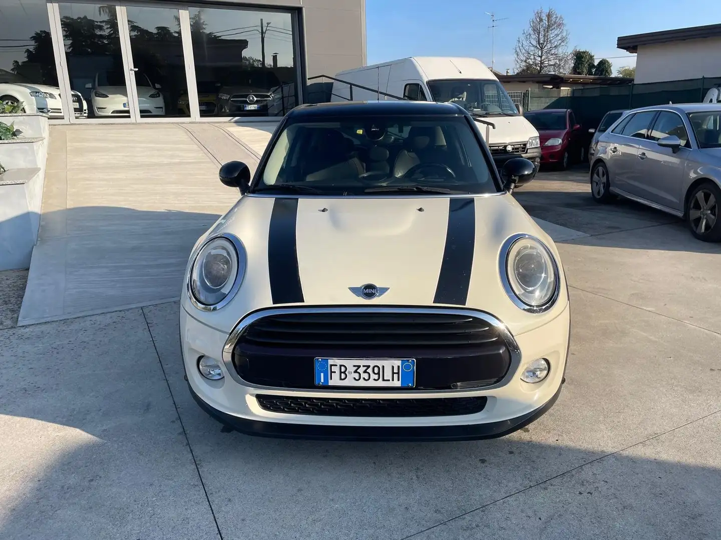 MINI Cooper D Mini IV F55-F56 2014 1.5 Business 5p auto-Neopaten Blanc - 2