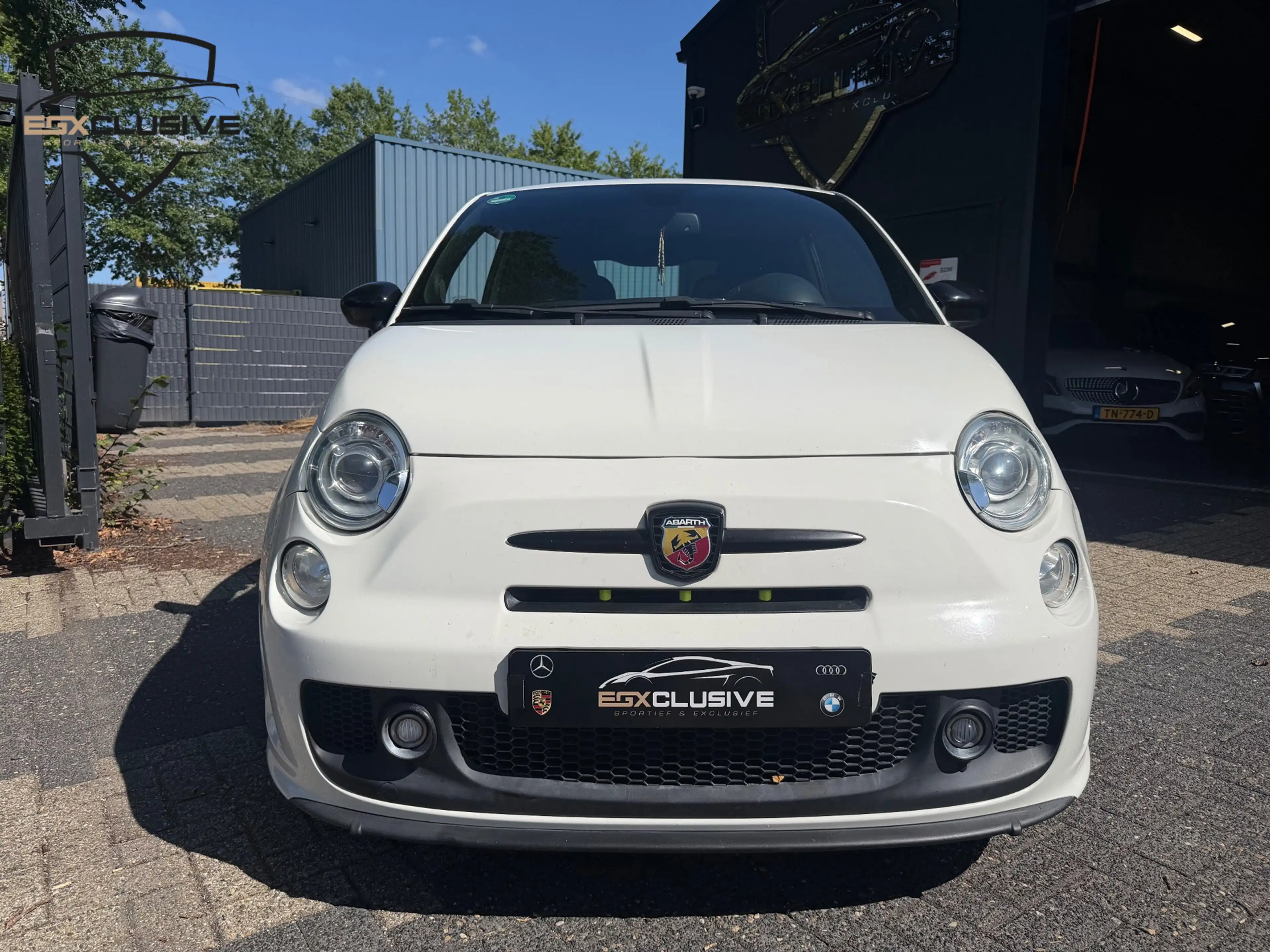 Fiat 500 Abarth 1.4 T-Jet Competizione — photo 2
