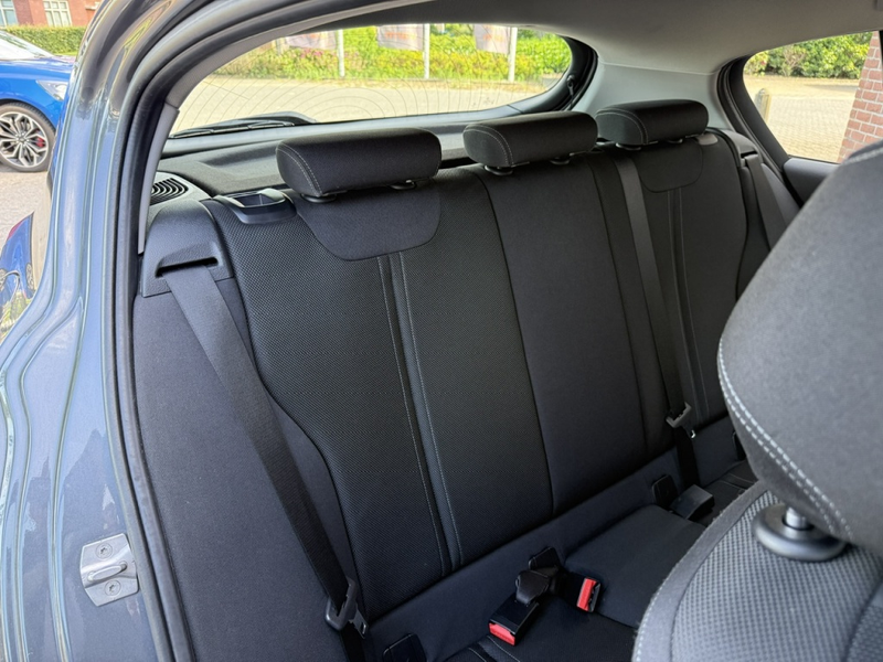BMW 118 1-serie 118i Executive 136 PK AUTOMAAT / SPORTSTOE — photo 31