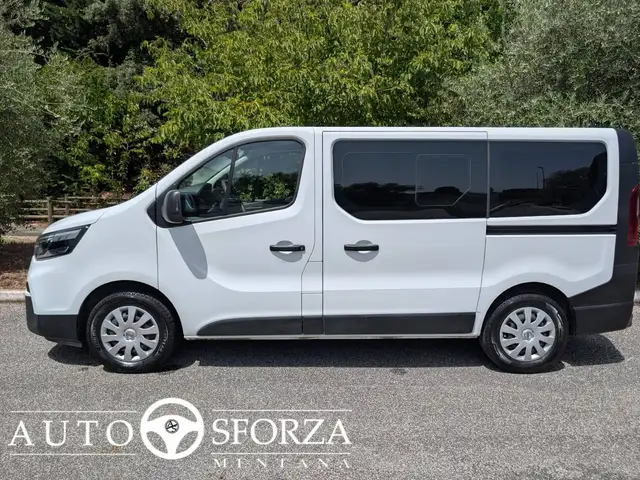 Nissan Primastar 2.0 dCI 9 Posti 150 Cv Doppia porta scorrevole Tagliandata + Iva