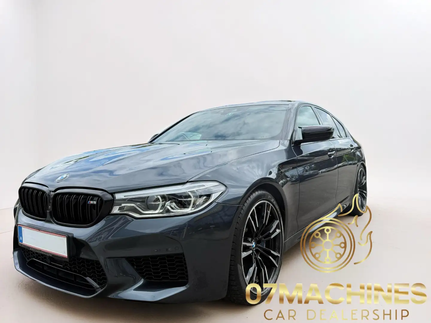 BMW M5 Competition Grau - 1