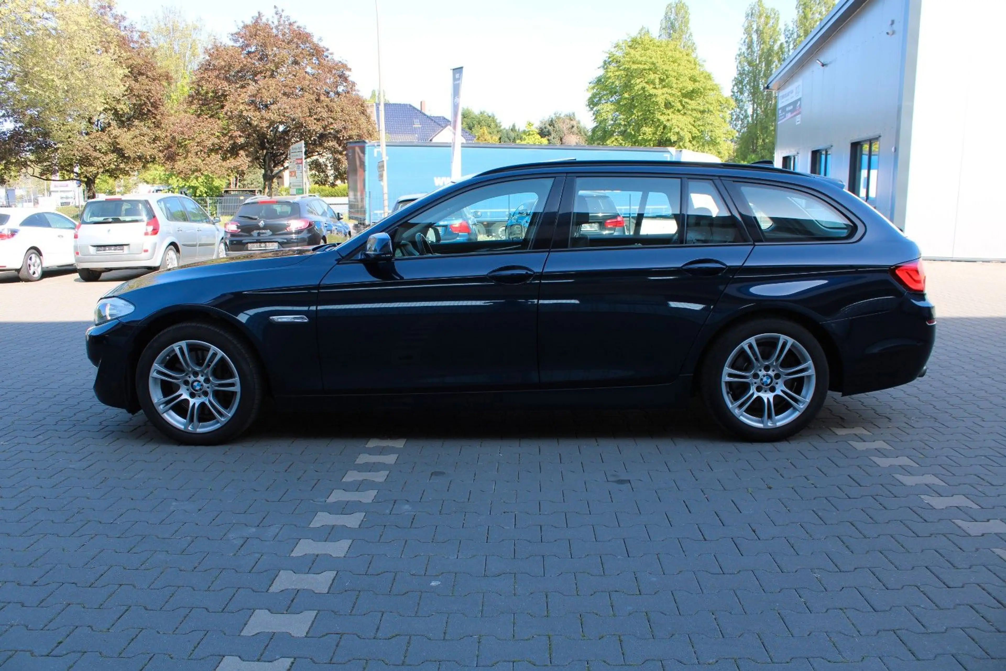 BMW 525 d Touring  Xenon/Navi/Leder/Panorama/AHK — photo 7