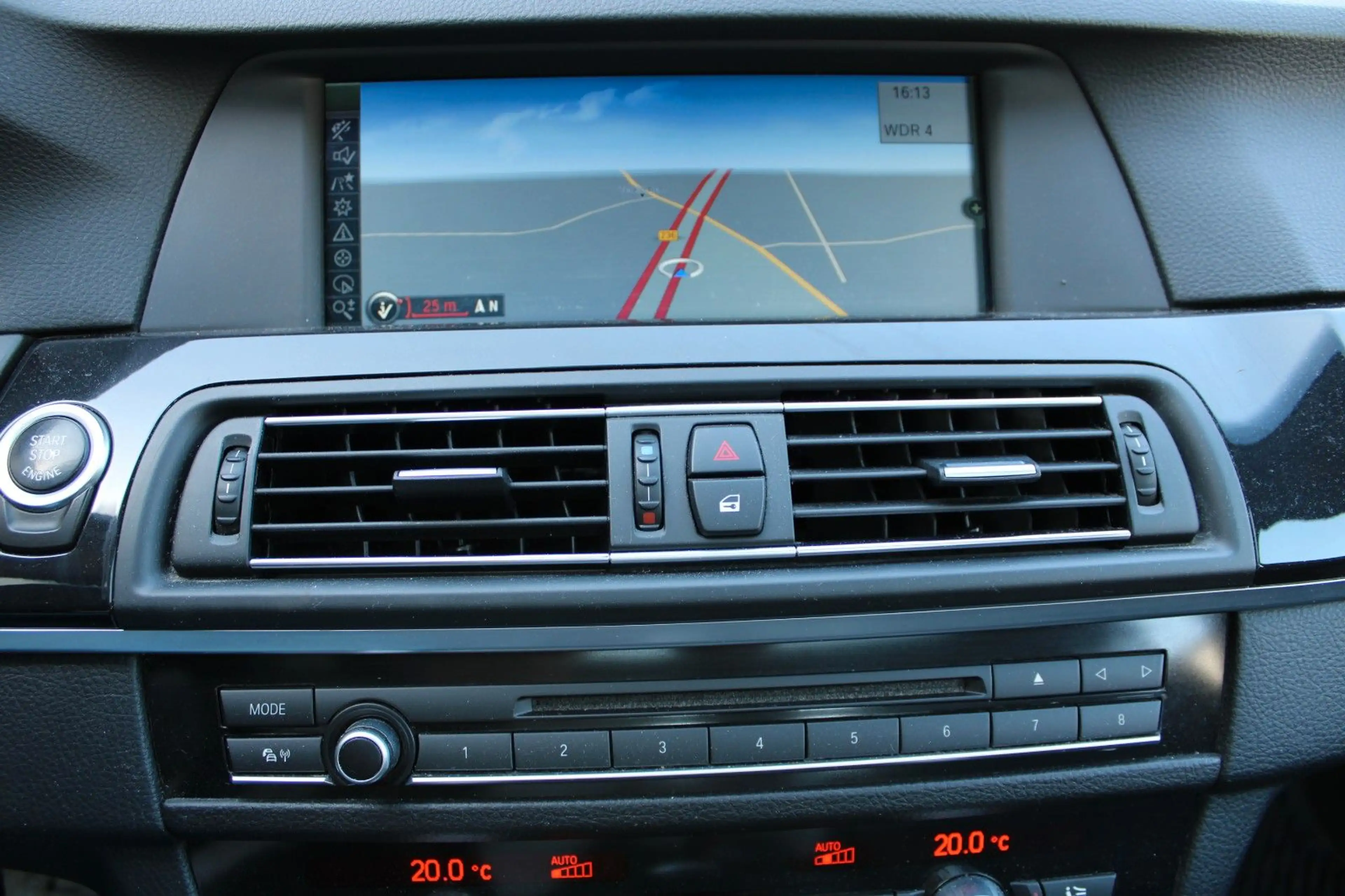 BMW 525 d Touring  Xenon/Navi/Leder/Panorama/AHK — photo 12