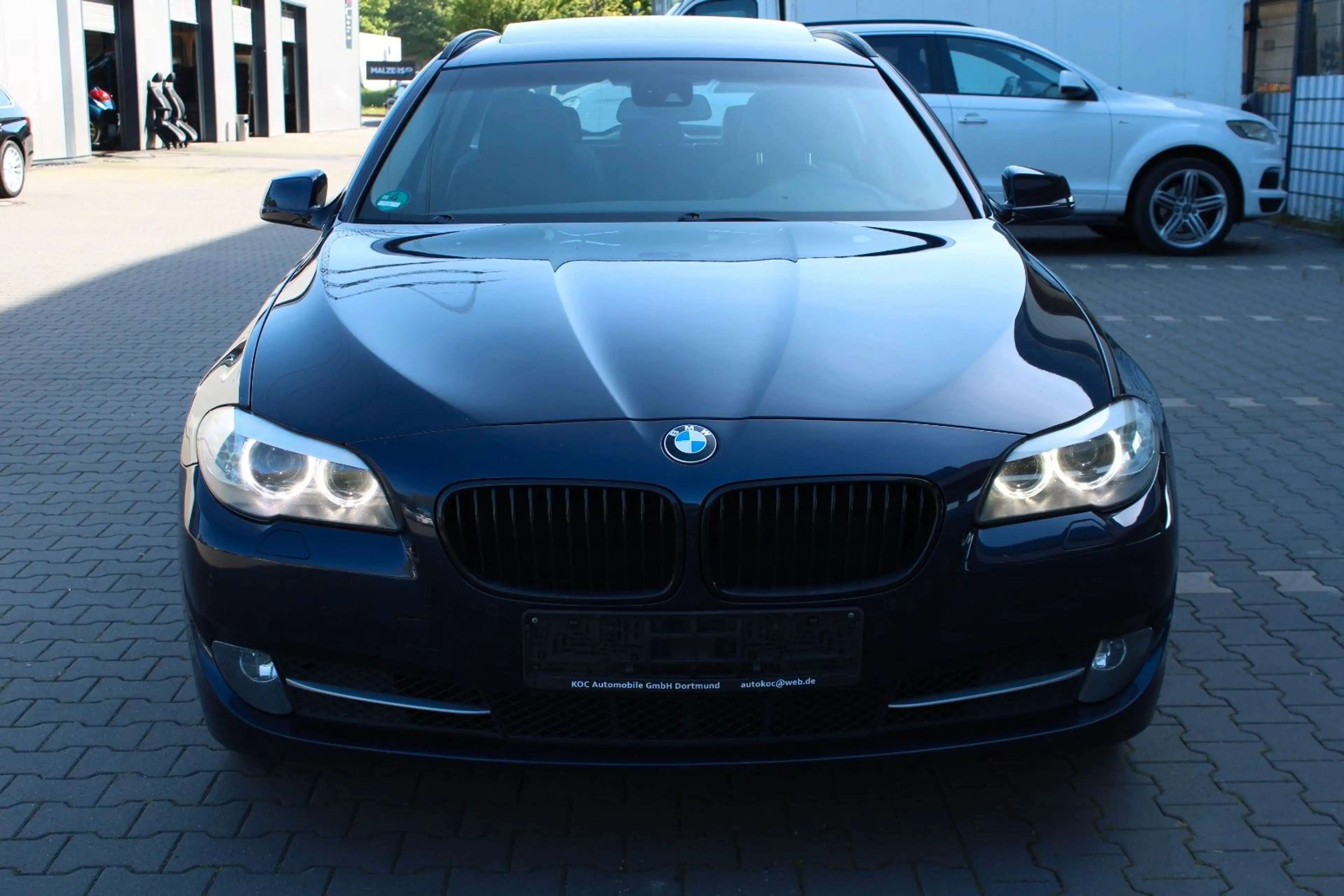 BMW 525 d Touring  Xenon/Navi/Leder/Panorama/AHK — photo 2