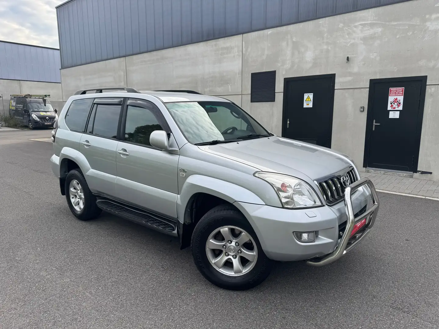 Toyota Land Cruiser 3.0 D-4D Automatic 5Place / Export Only Afrik / Gris - 2
