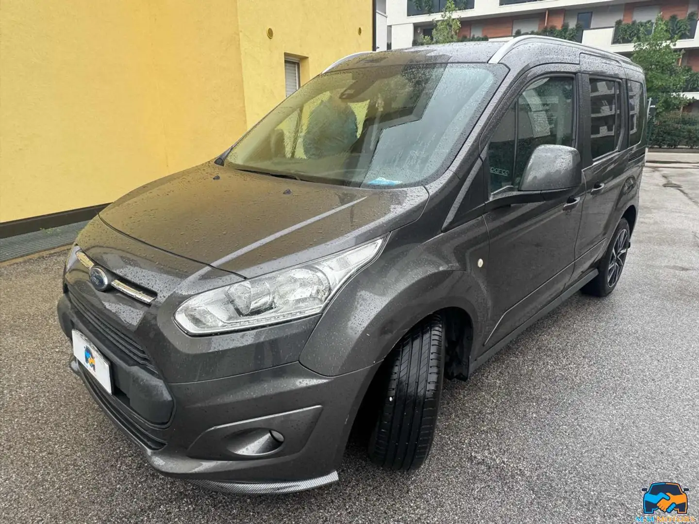 Ford Tourneo Connect 1.5 TDCi 120 CV Titanium Gris - 1