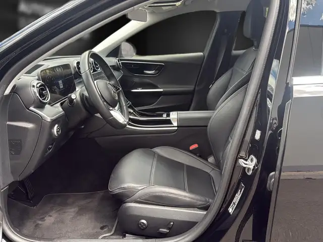 Mercedes-Benz C-Class view 12