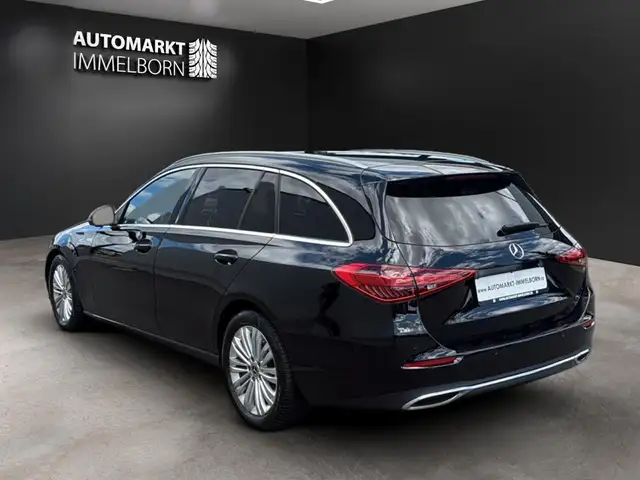 Mercedes-Benz C-Class view 5