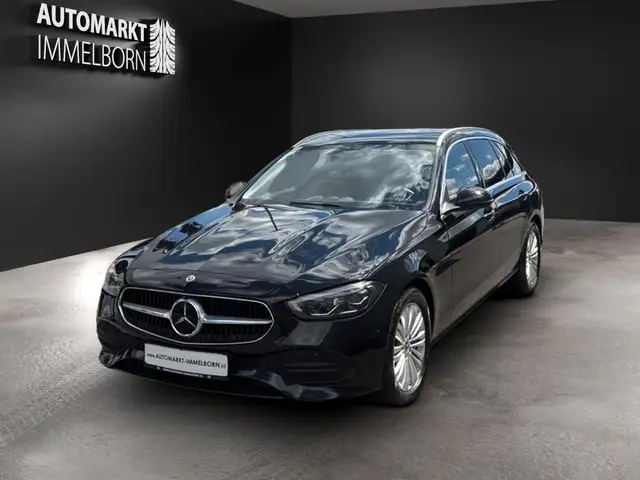 Mercedes-Benz C-Class view 3