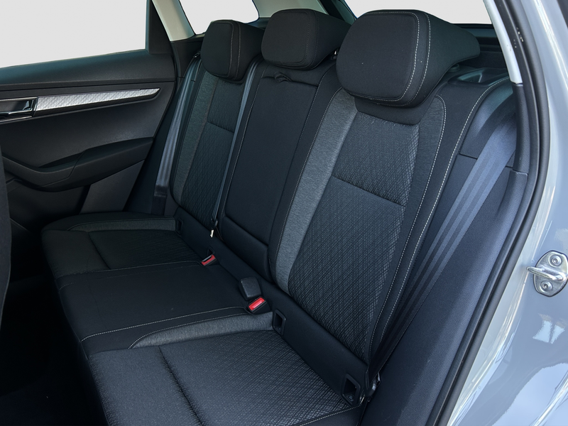 Skoda Karoq 1.5 TSI ACT Business Edition | Cruise Control | Ca — photo 11