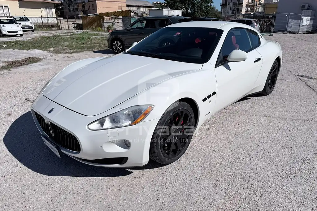 Maserati GranTurismo 2012 из Европы — купить под ключ
