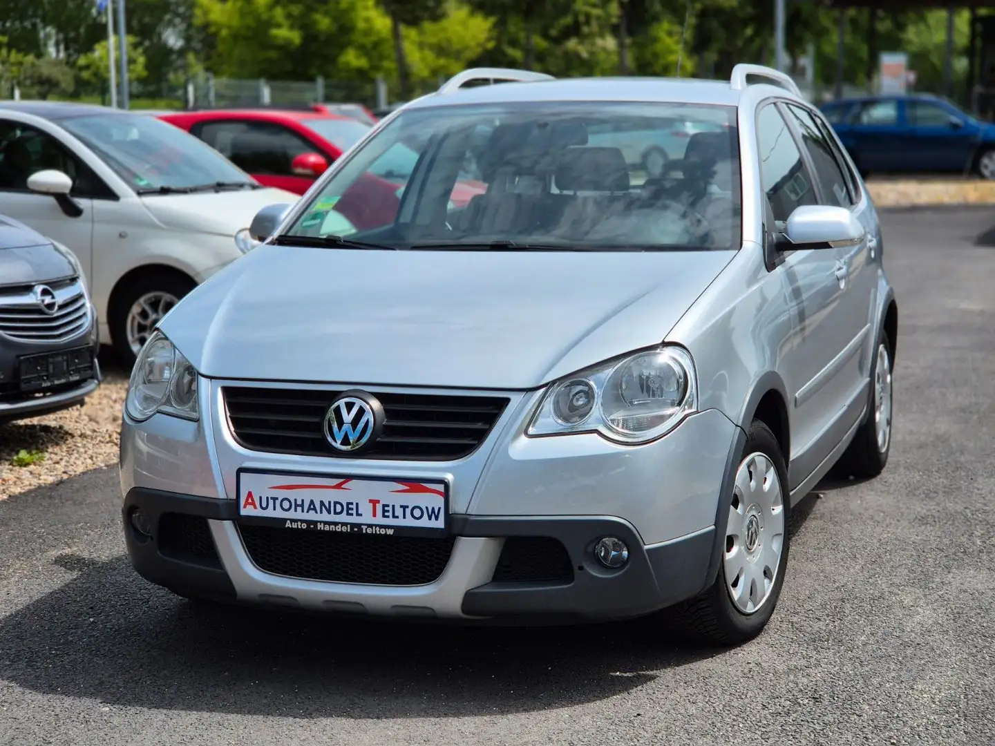 Volkswagen Polo IV CrossPolo *Sitzheizung *Klima Серебристый - 1