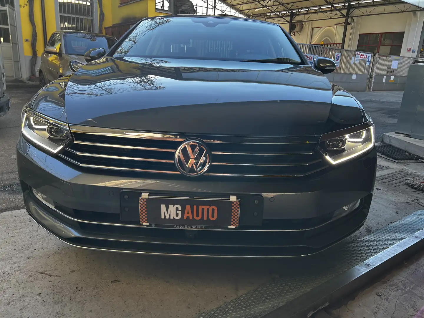 Volkswagen Passat Passat VIII Berlina 2.0 tdi Executive 150cv dsg Grigio - 2