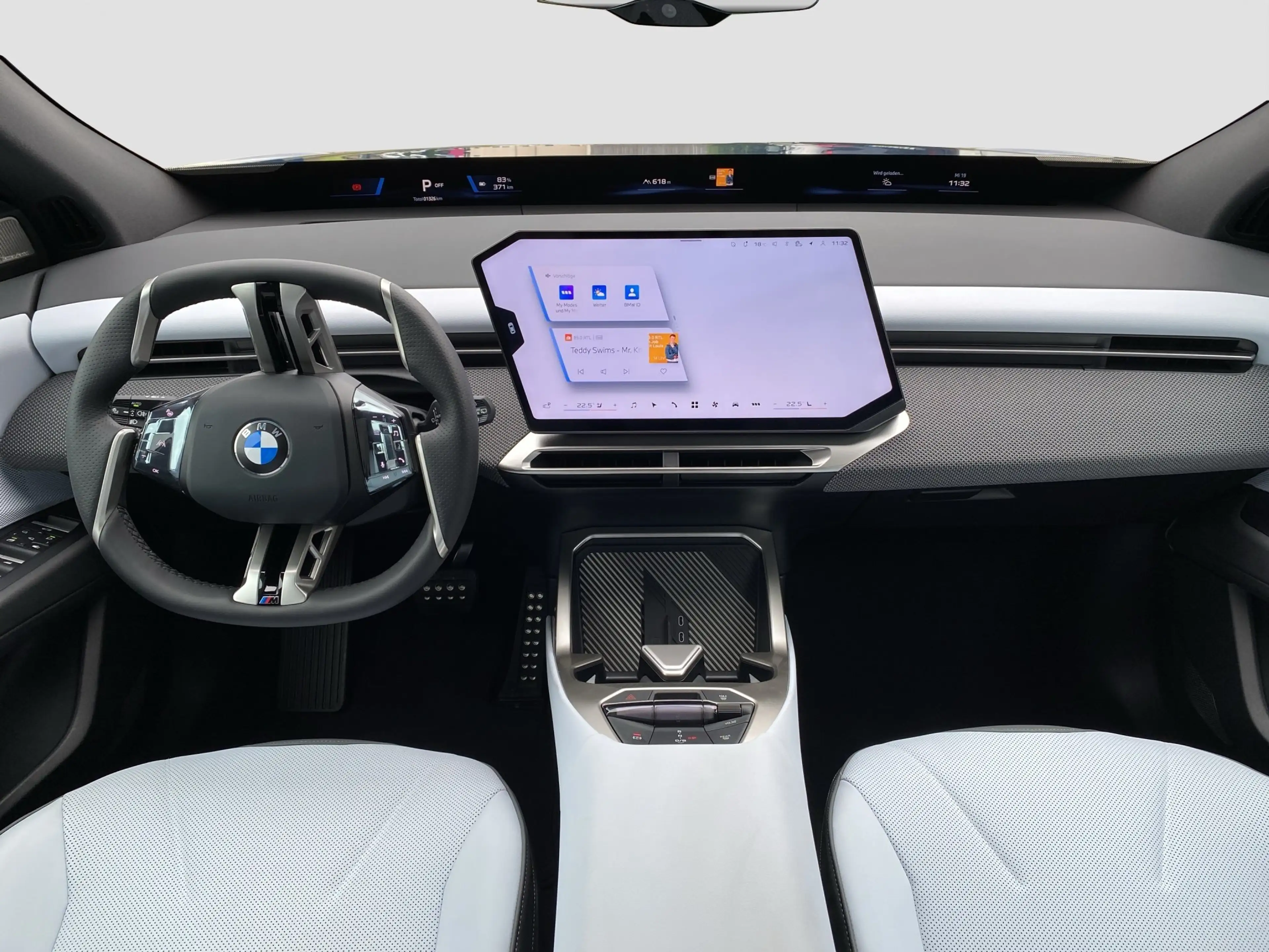 BMW iX3 50 xDrive ///M-Sport ACC AHK PanoD SpurAss — photo 12