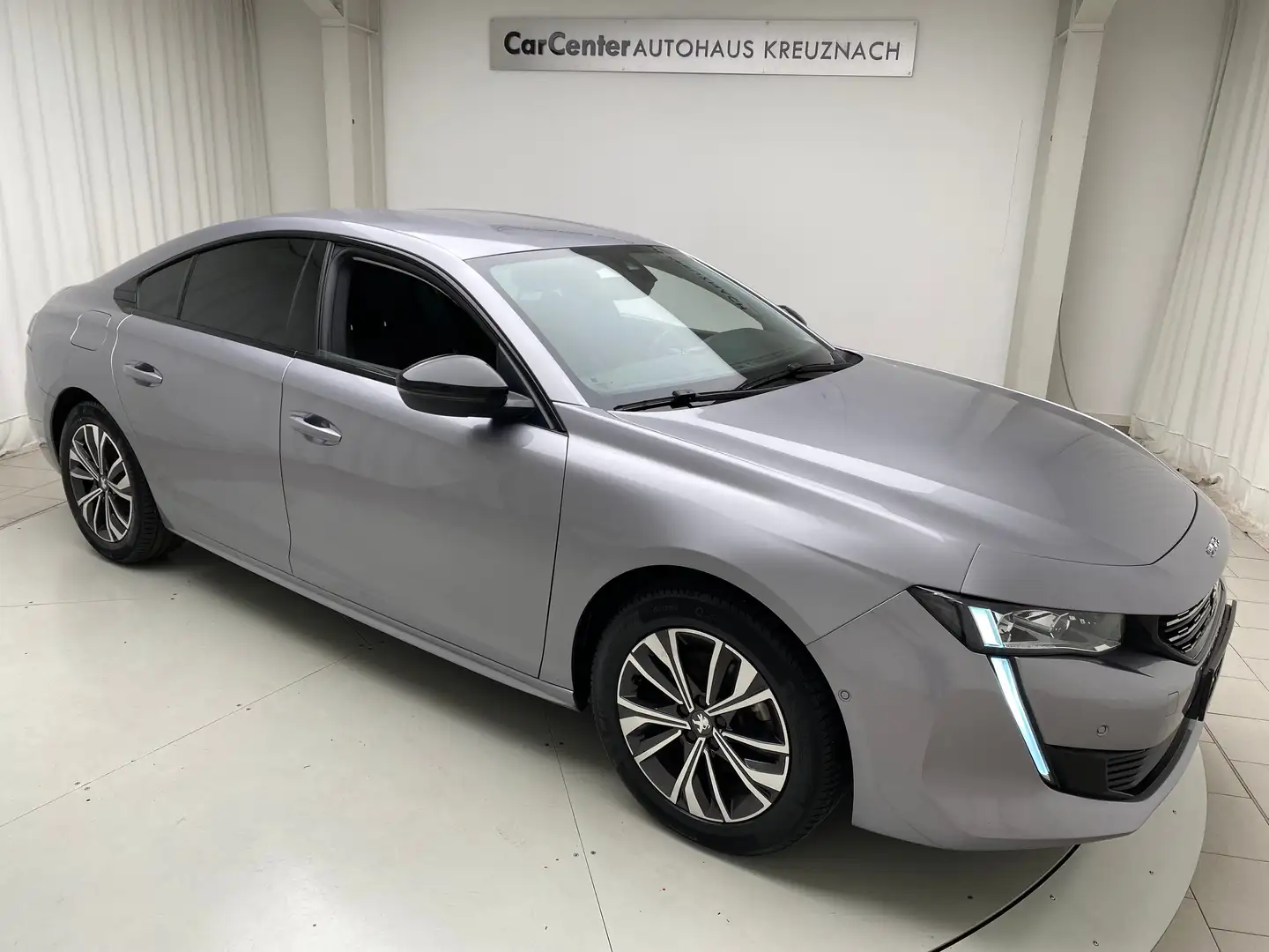 Peugeot 508 Allure Pack 1.5 Diesel Automatik LED ACC Gris - 1