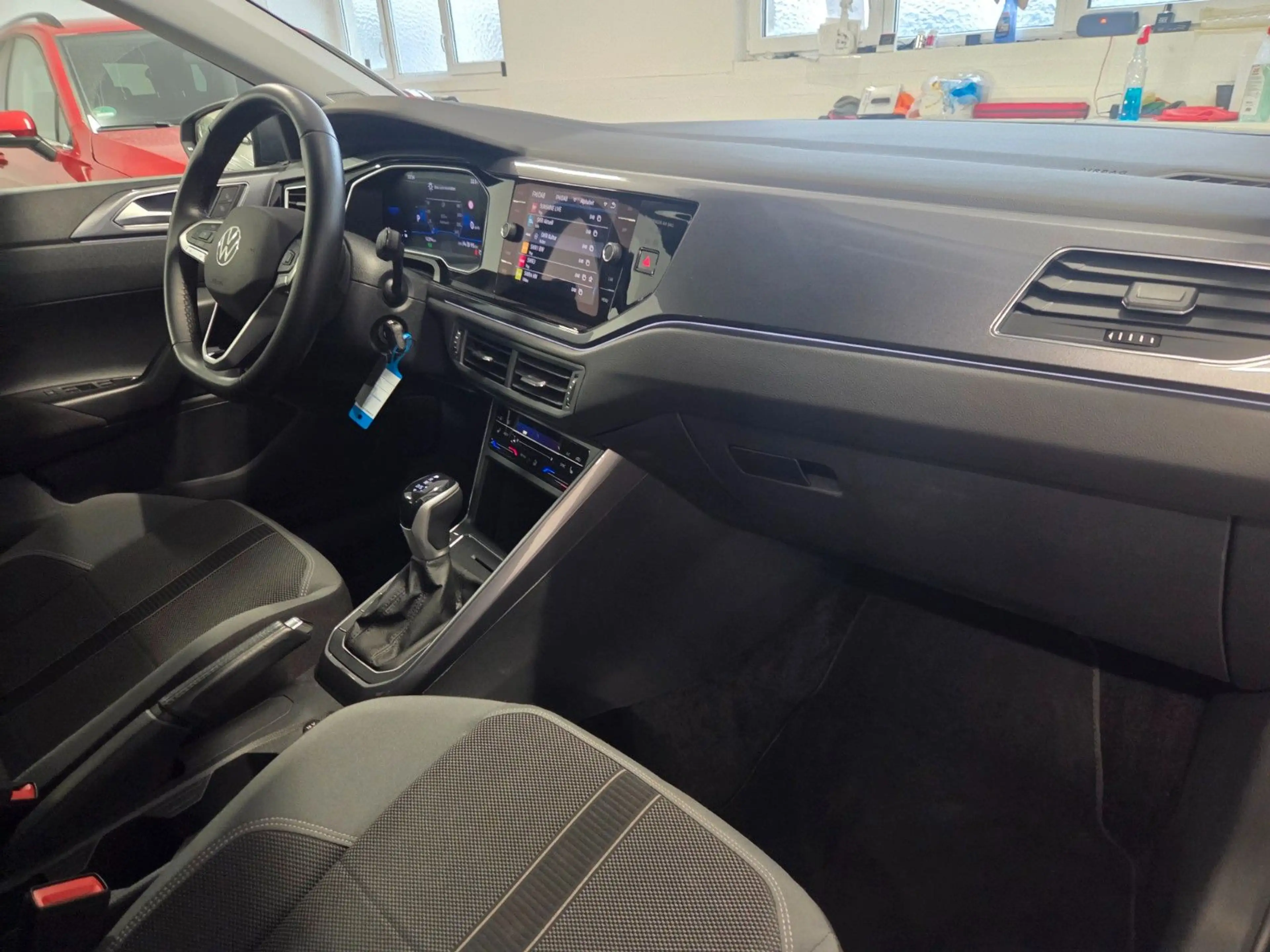 Volkswagen Polo VI Style — photo 13