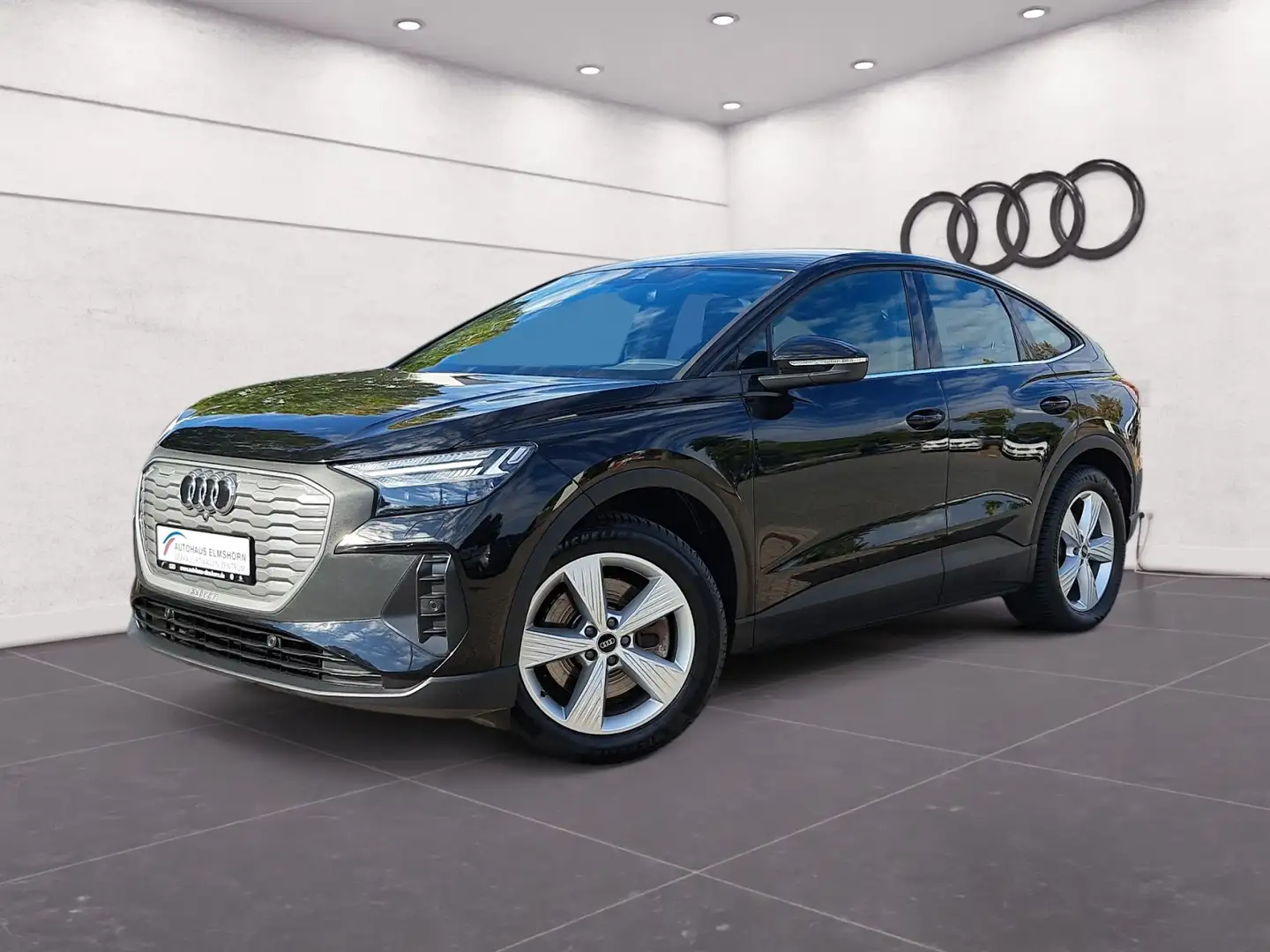 Audi Q4 e-tron Sportback 40  NAV KAM MATRIX ACC PDC SHZ Schwarz - 2