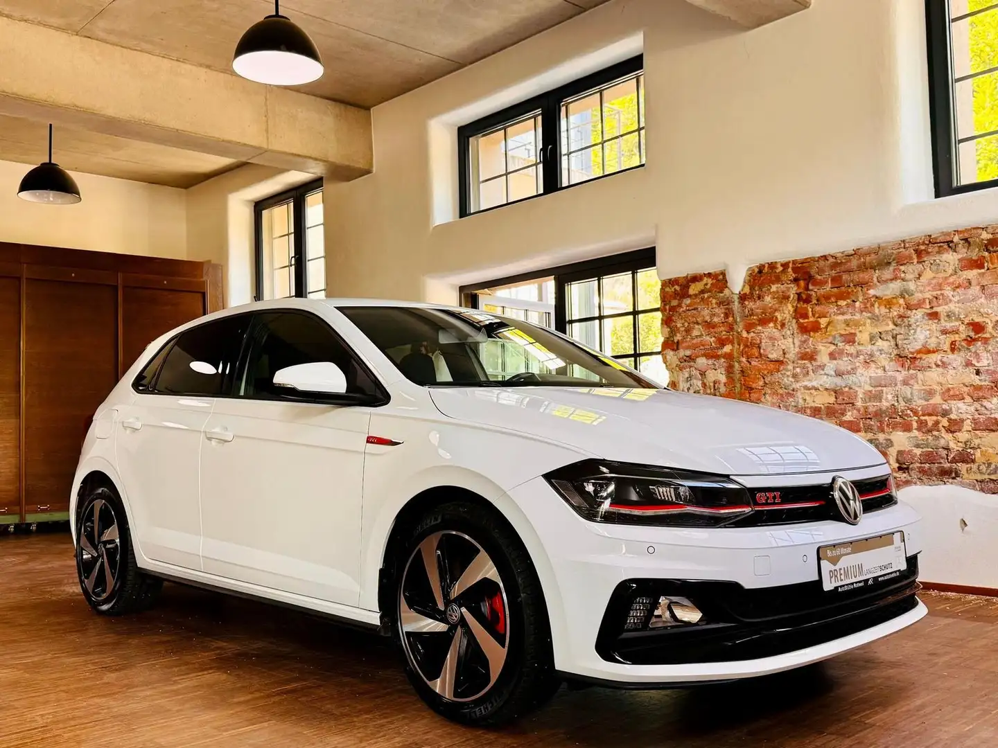 Volkswagen Polo GTI 2.0 TSI DSG Navi LED Climatronic Sitzh. Weiß - 2