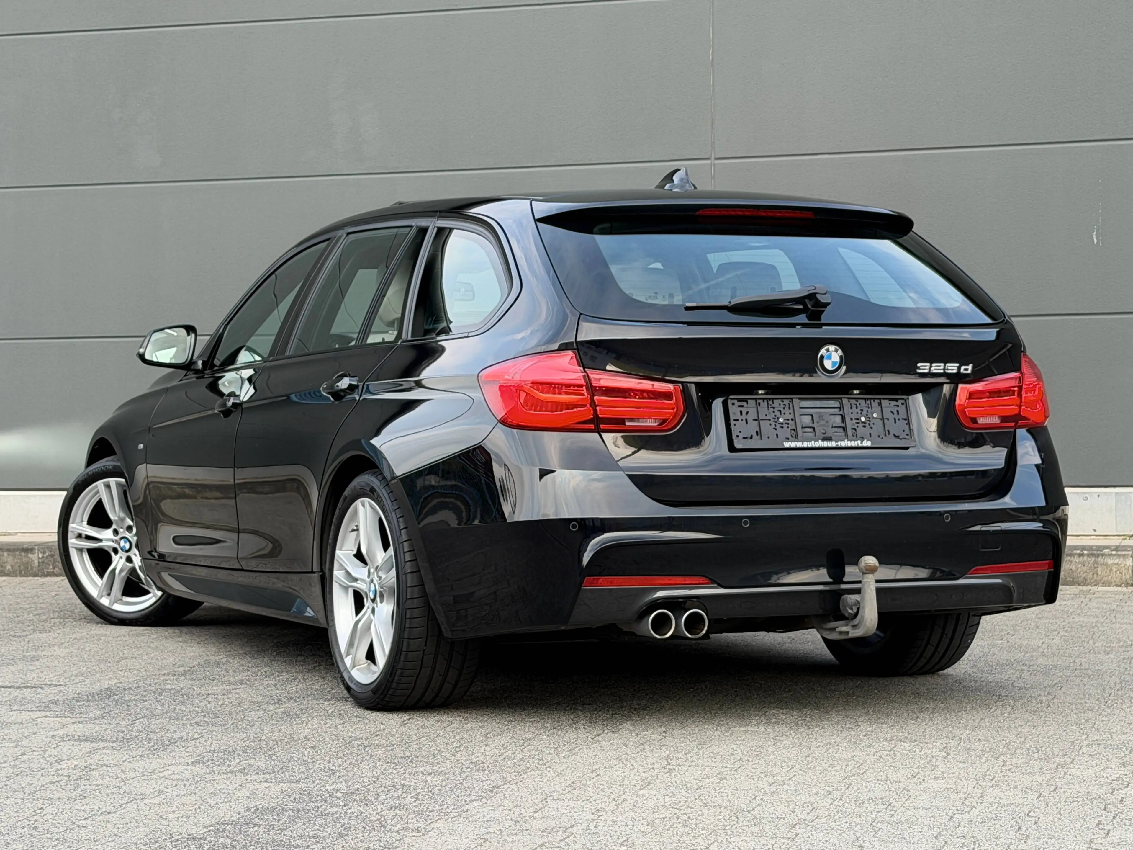 BMW 325 325 d 3x M Sport *Panorama* M Paket Navi Leder 2. Hand Unfallfrei TOP — photo 14