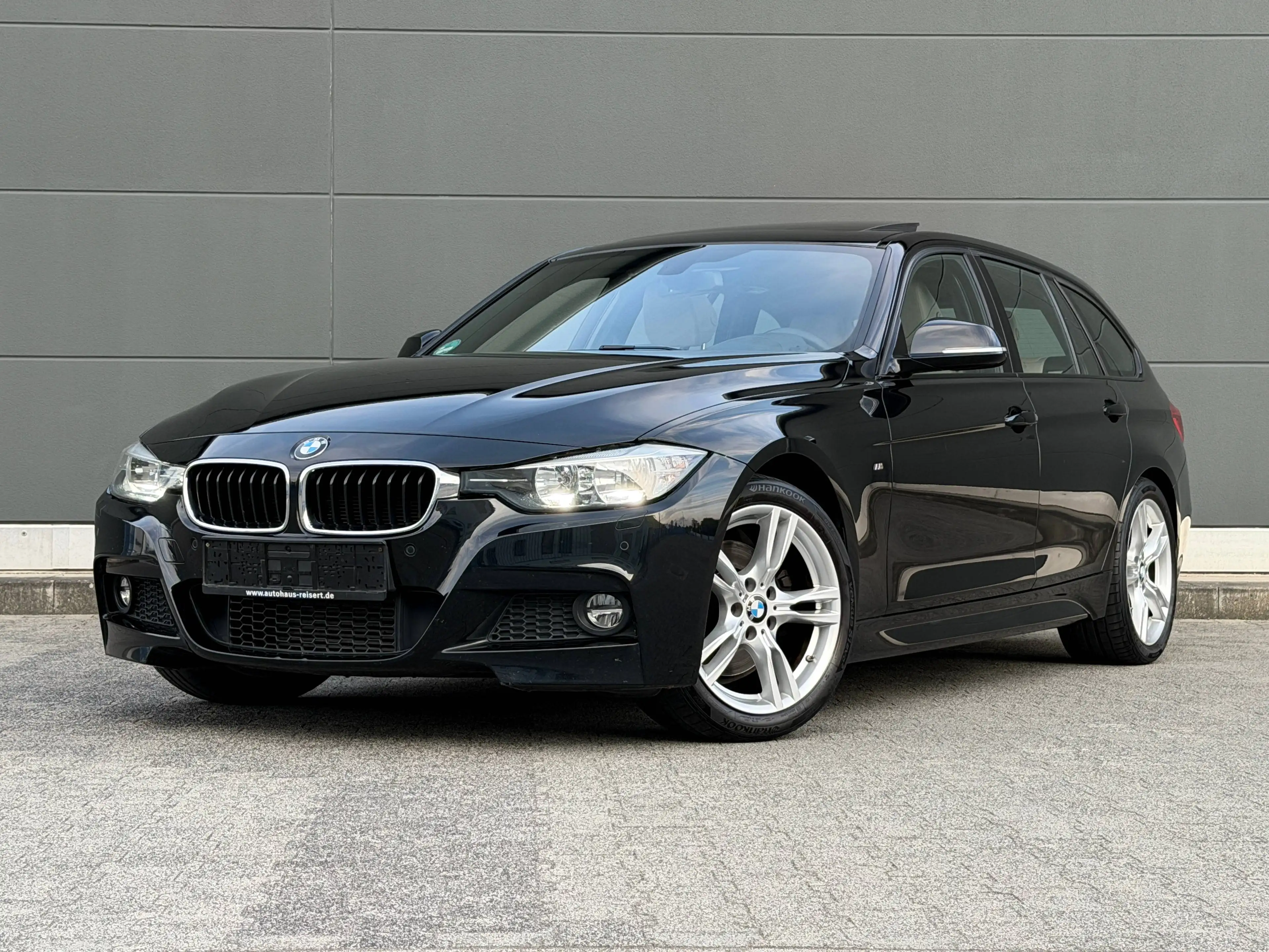 BMW 325 325 d 3x M Sport *Panorama* M Paket Navi Leder 2. Hand Unfallfrei TOP — photo 10