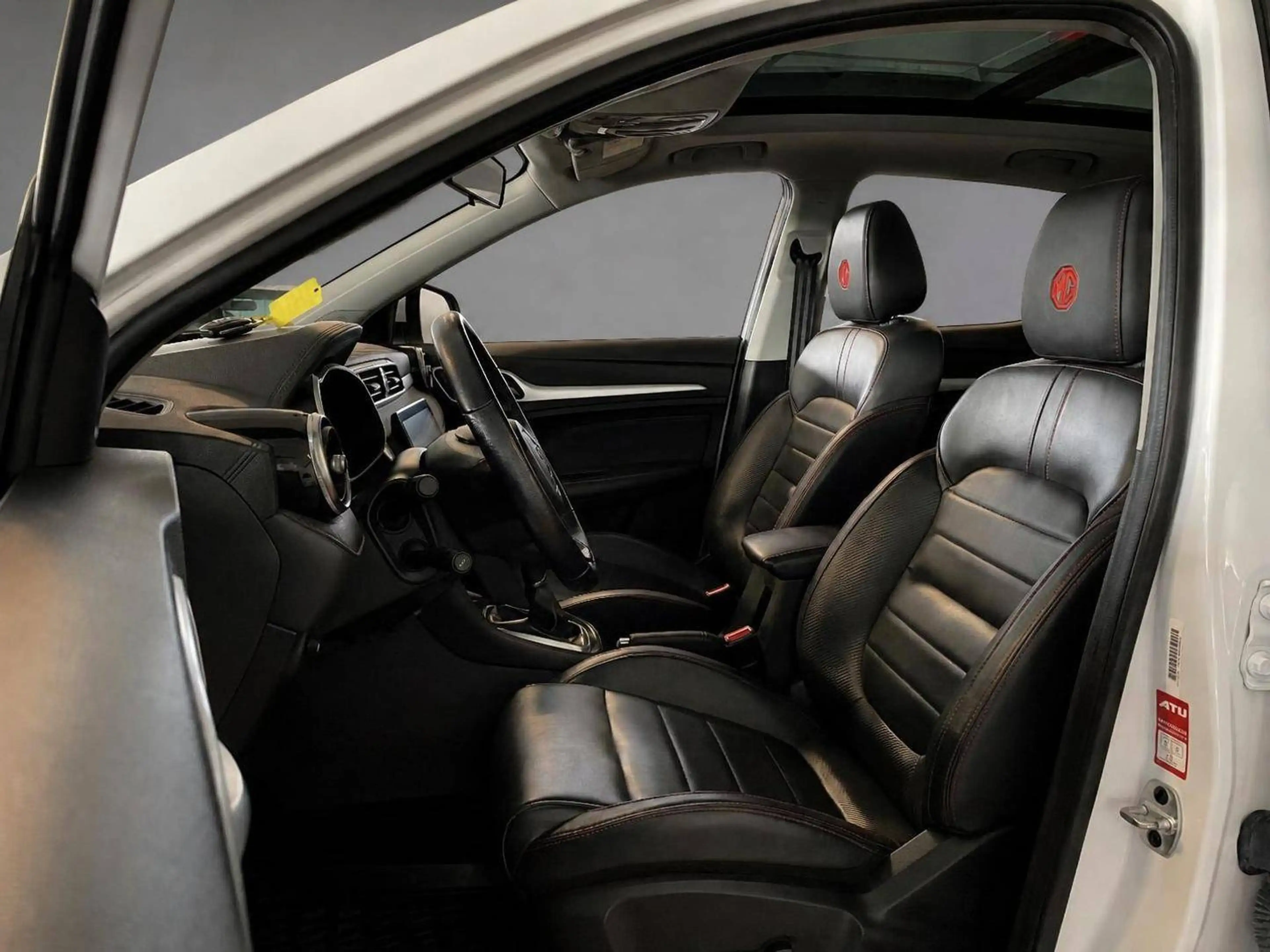 MG ZS Luxury / 1. Hand /Luxury / AppleCarPlay / DAB /Keyless GO \ — photo 9