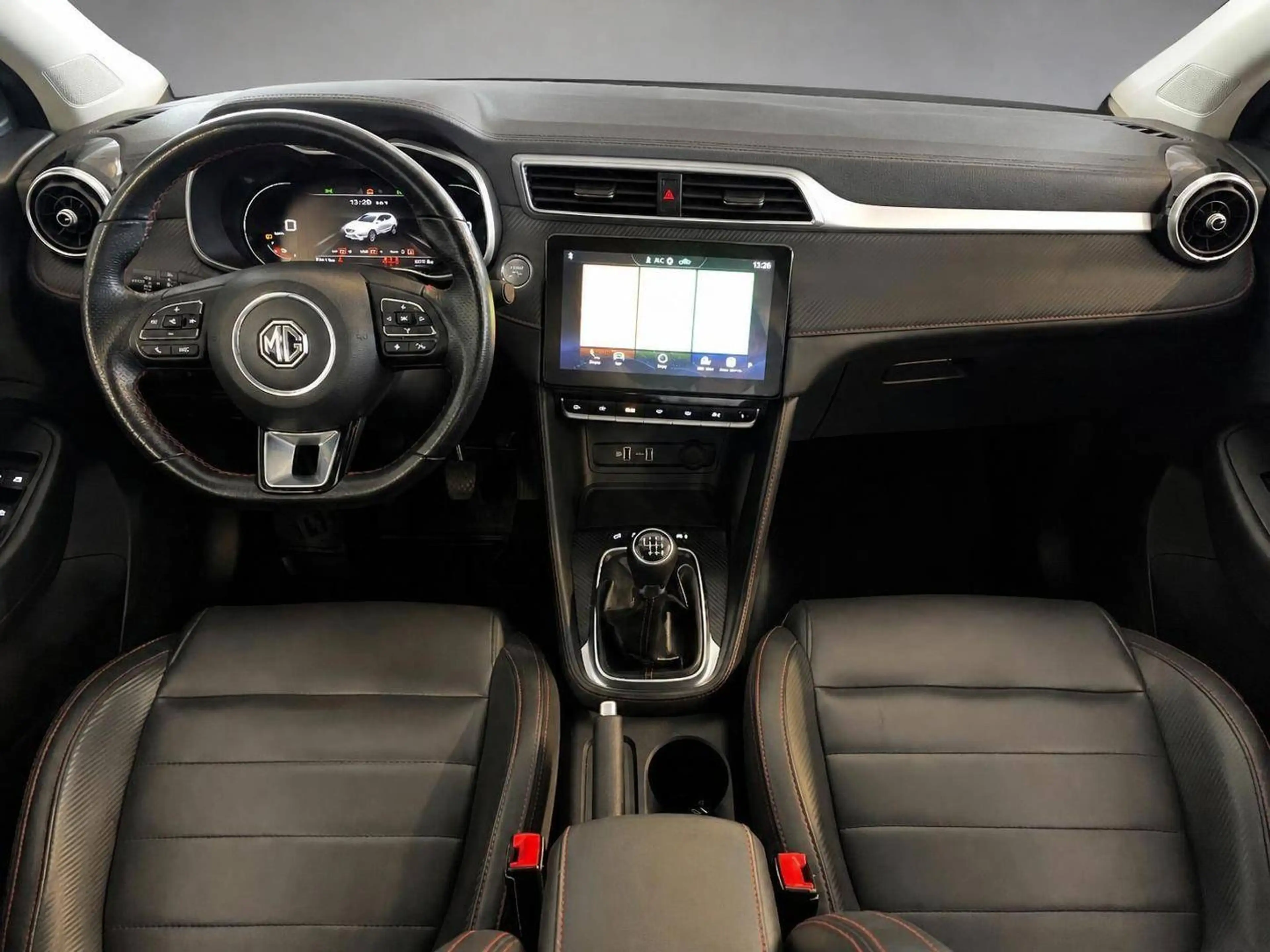 MG ZS Luxury / 1. Hand /Luxury / AppleCarPlay / DAB /Keyless GO \ — photo 12