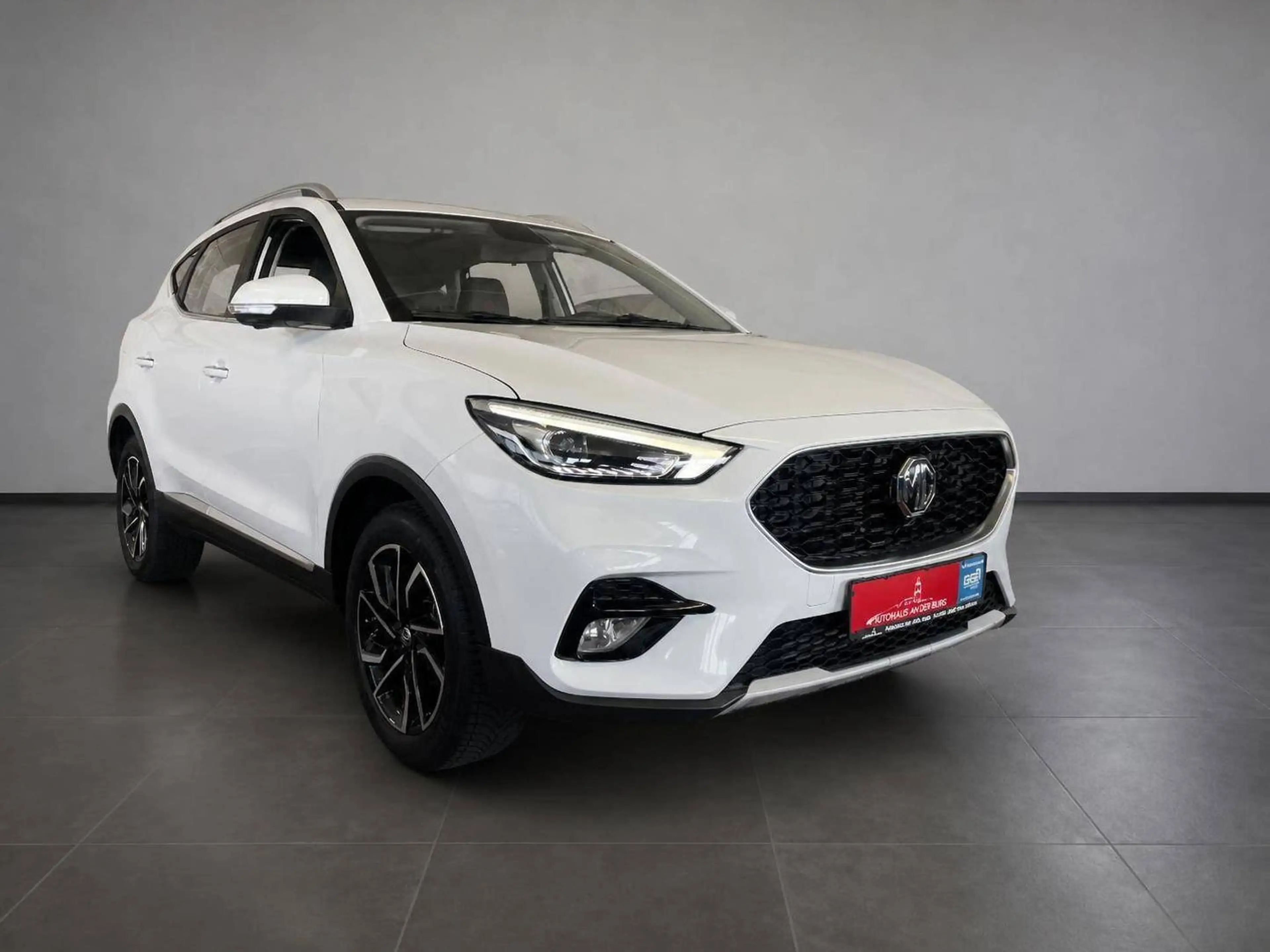 MG ZS Luxury / 1. Hand /Luxury / AppleCarPlay / DAB /Keyless GO \