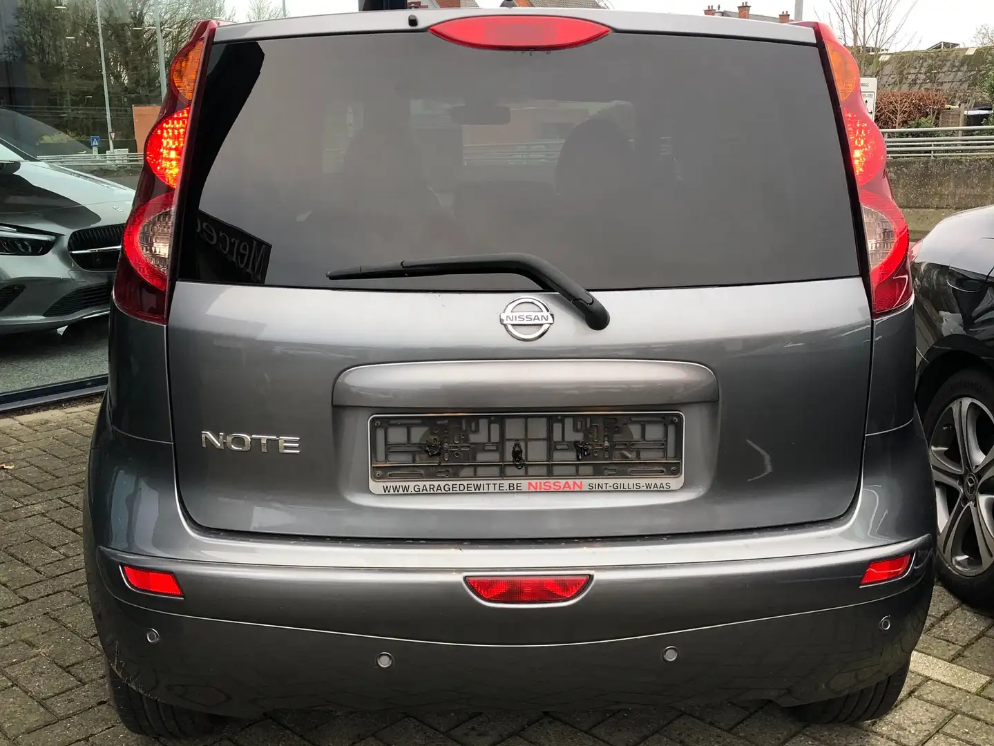 Nissan Note Note 1.4 I-Way Gris - 2