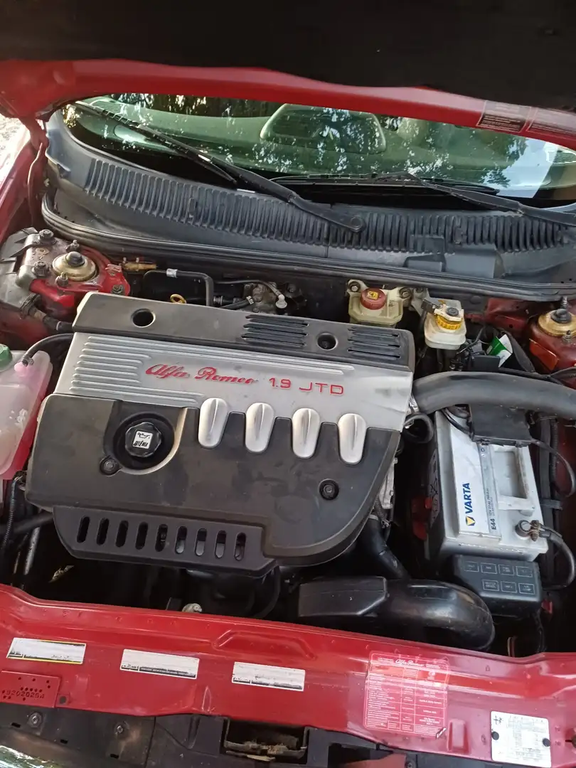 Alfa Romeo 156 1.9 JTD Rot - 1