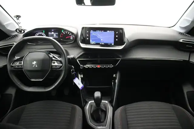 Peugeot 208 view 2