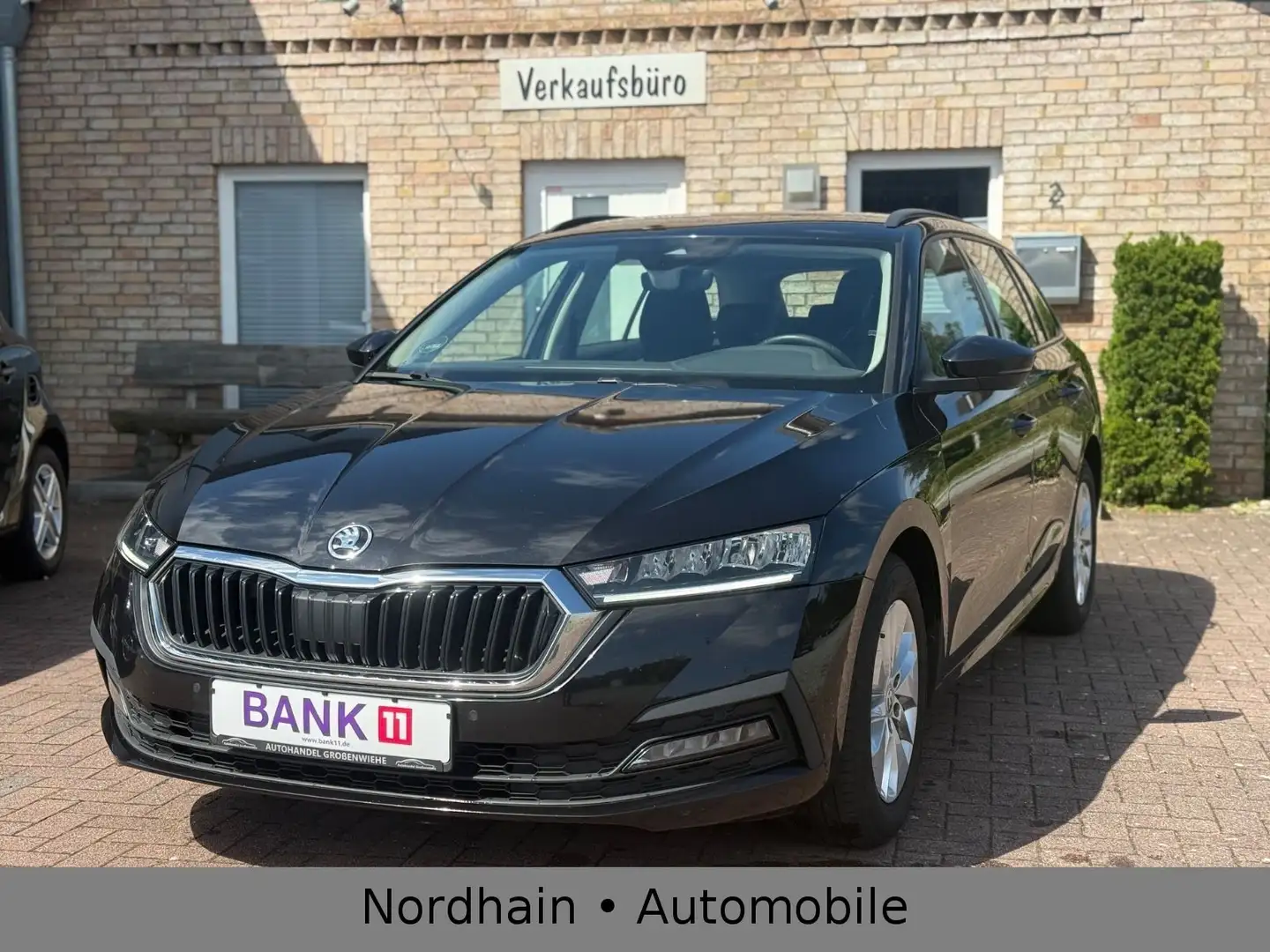 Skoda Octavia Combi Ambition*LED*ACC*SHZ*NAVI*DIGITALT Schwarz - 2