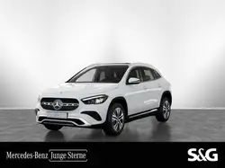 Mercedes-Benz GLA 180 Progressive PANO+CARPLAY+KAMERA+LED+18"