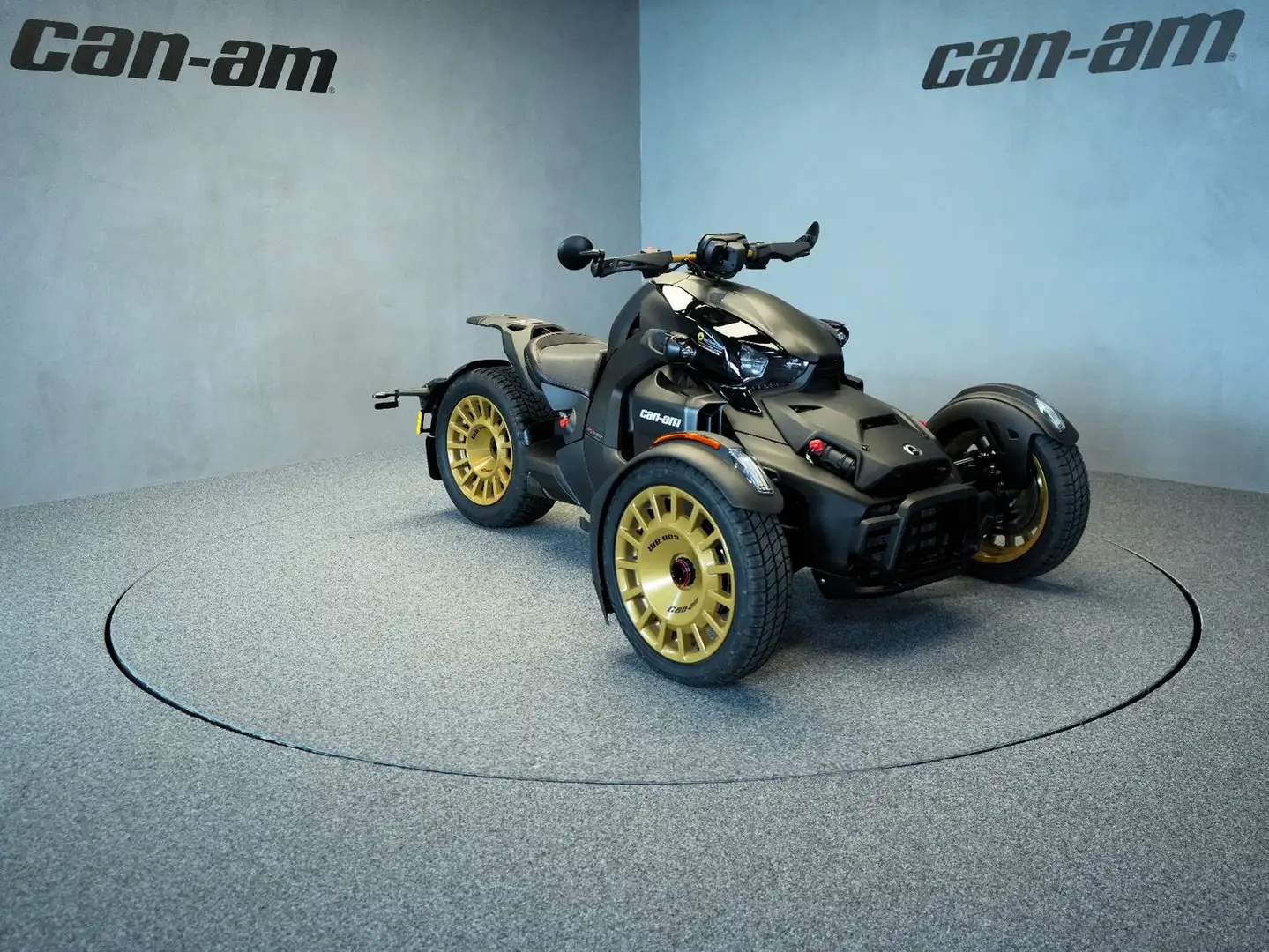 Can Am Ryker 900 ACE Rally Gold Edition Black - 1