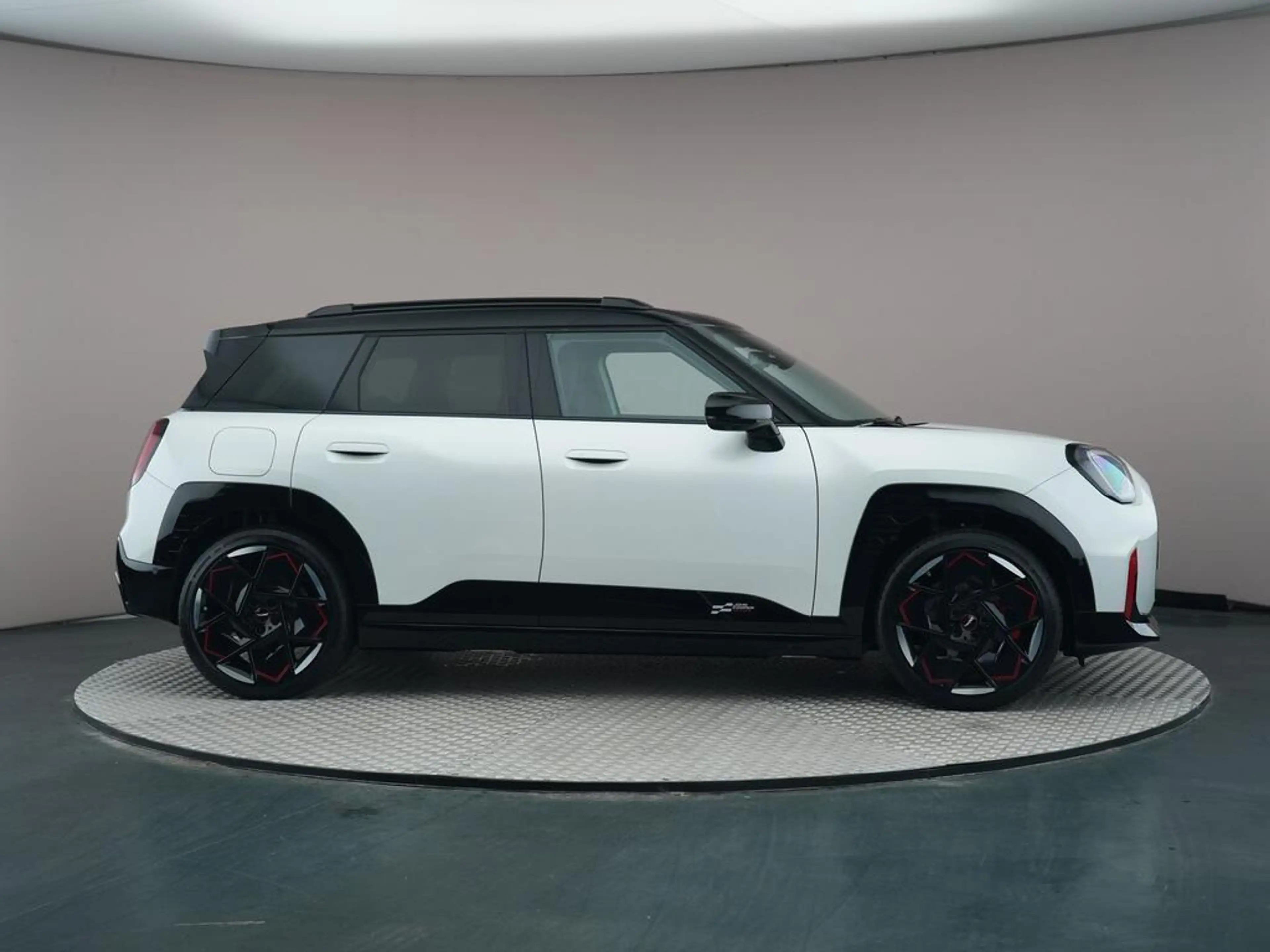 MINI Aceman E JCW John Cooper Works XL 54.2 kWh — photo 7